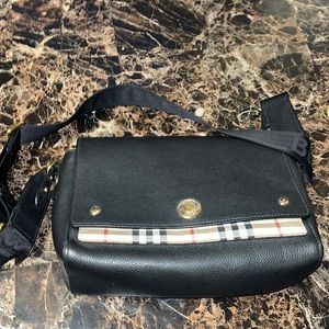 Leather and Vintage Check note Burberry Cross body bag